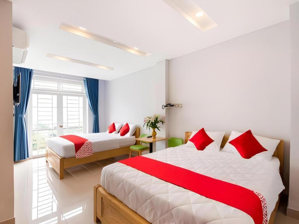 Oyo 898 Phuong Thao Hotel Нячанг Экстерьер фото