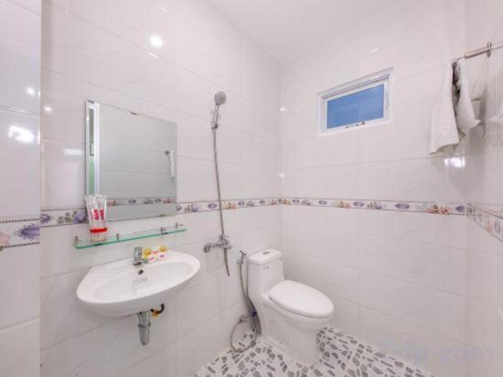 Oyo 898 Phuong Thao Hotel Нячанг Экстерьер фото