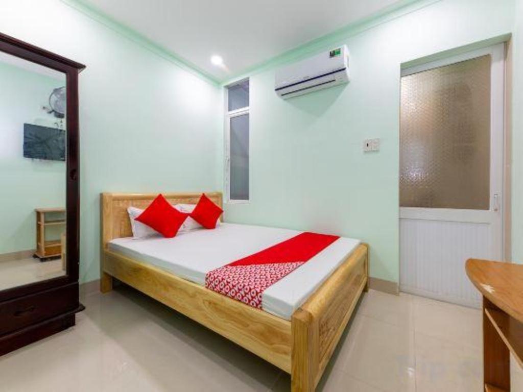 Oyo 898 Phuong Thao Hotel Нячанг Экстерьер фото