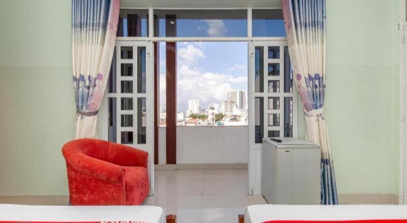 Oyo 898 Phuong Thao Hotel Нячанг Экстерьер фото