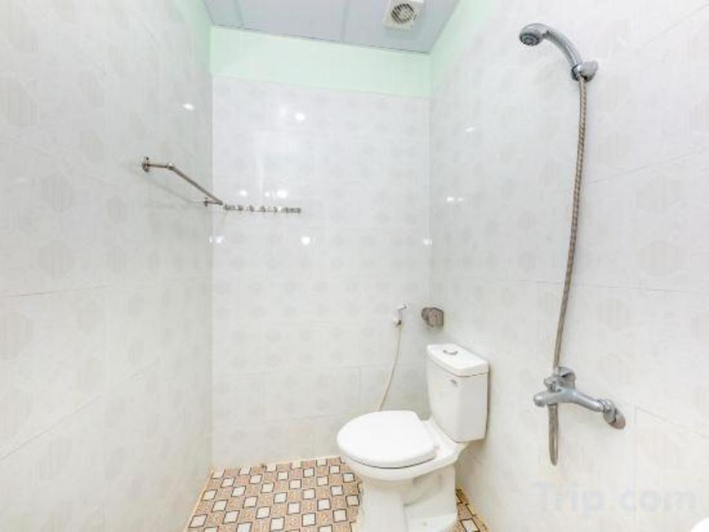 Oyo 898 Phuong Thao Hotel Нячанг Экстерьер фото